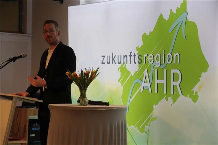 Geschäftsführer Christoph Klötzer warb darum, dem noch jungen Verein beizutreten, in dem auch engagierte Bürgerinnen und Bürger im Sinne aktiven, bürgerschaftlichen Engagements willkommen sind.  Foto: EA/Adams