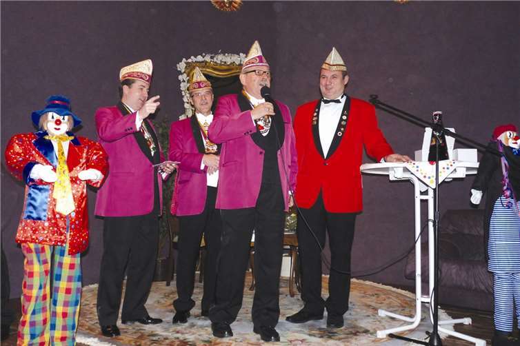 Geschäftsführer Klaus Maria Boddin, Schatzmeister Karl-Heinz Neunzig, Präsident Helmut Kopp und der Vorsitzende der KGN, Jürgen Mittler (v.li.). -SF-