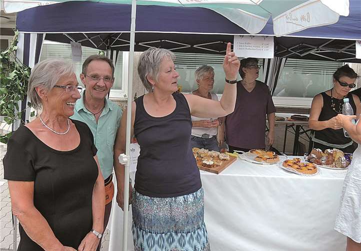 Geschäftsführerin Gisela Textor informierte die Gäste.