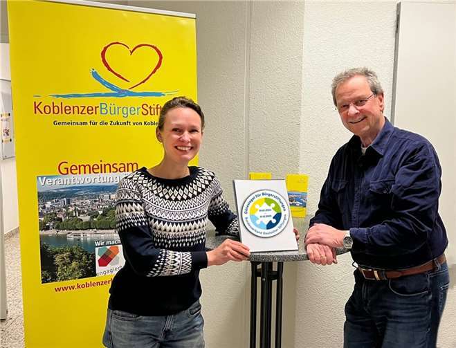 Geschäftsführerin Kathleen Benekenstein und Stiftungsratsmitglied Rolf Hennequin.  Foto: C. Liedtke