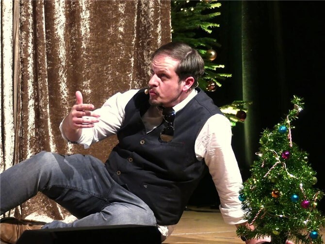 Geschäftsmann und Immobilienmakler Oliver Schmitz ist bezüglich seiner Lebensweise körperlich und moralisch am Boden.