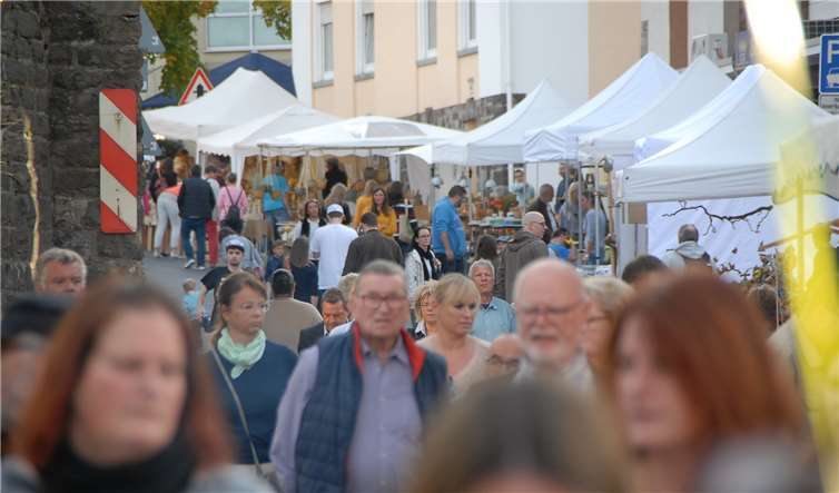 Geschätzte 20.000 Besucher bevölkertendie Töpferstadt an den beiden Markttagen.