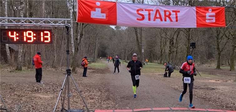 Geschafft: Nach 50 km und 4:19:04 Std. endlich im Ziel in Rodgau. Quellen: HSC Gamlen