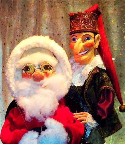 Geschenkeengel Kasperle ist zu Besuch im himmlischen Reich, allerdings mit einem ganz besonderen Wunschzettel. privat