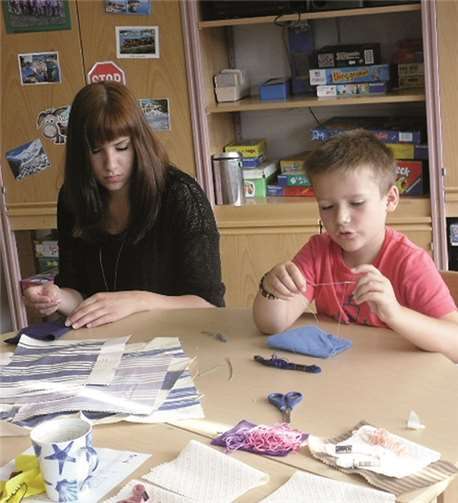Geschickter Umgang mit Nadel und Faden.