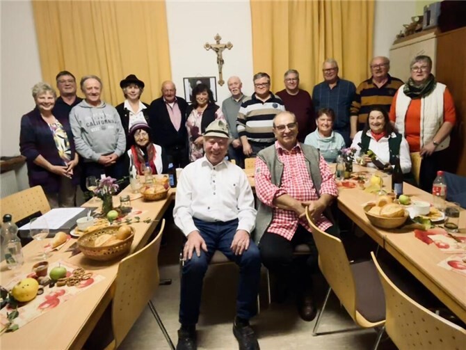 St. Margaretha feiert: Ein Abend voller Musik und Genuss Gesellige Klänge und herbstliche Genüsse im Pfarrsaal. Foto: privat
