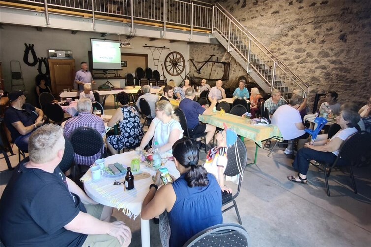 Gesellige Runde der Nachbarschaft