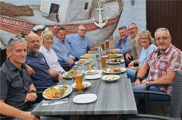 Gesellige Runde im Restaurant.Foto: privat