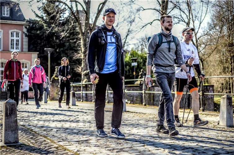 Gesellige Veranstaltungen trotz des Sportcharakters sind die diversen Ultramärsche in Deutschland.