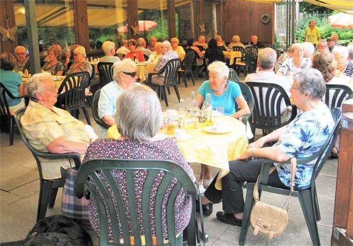 Gesellige und kurzweilige Stunden verbrachten die Saffiger Senioren auf ihrer diesjährigen Tour nach Manderscheid. Foto: privat