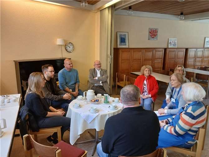 Gesprächsrunde mit der Leitung der Tafel.