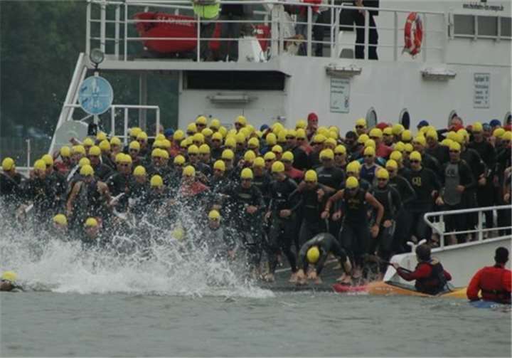 Gestartet wird von der Kripper Rheinfähre.privat