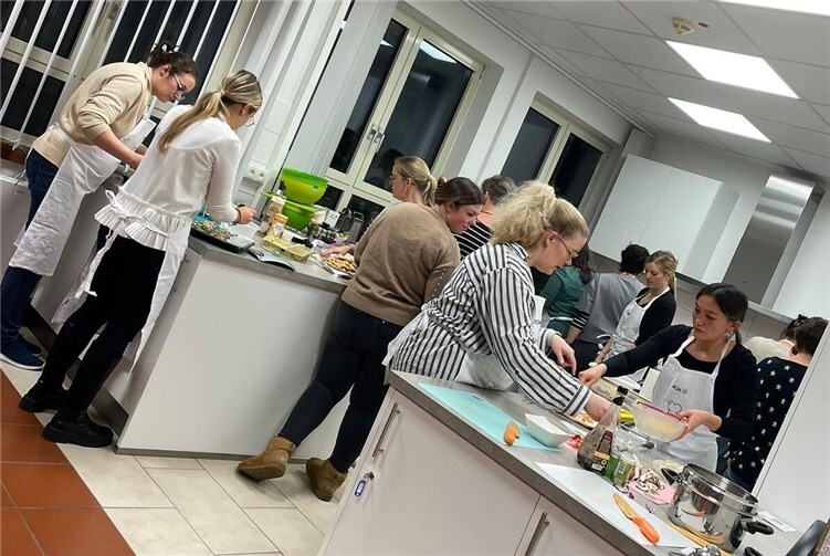 Gesund und Lecker: Eltern lernen kreative Lunchbox-Ideen. Foto: Sandra Schüller