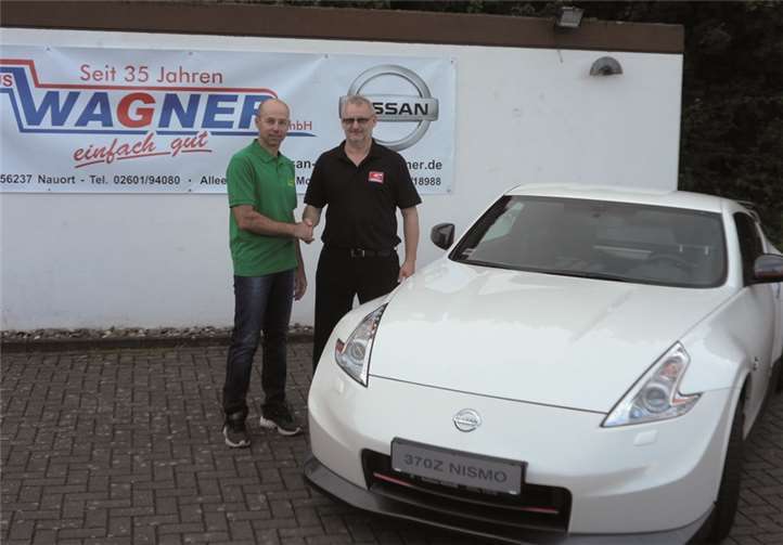 Gewinner Georg Potow und der erste Vorsitzende des 1. Snooker-Club Mayen-Koblenz e.V.privat