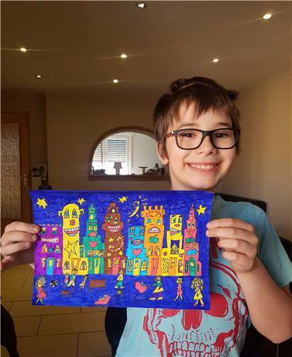 Gianluca Pullera mit seinem Meisterwerk. Foto: privat