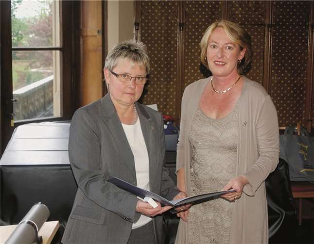 Gisela Göttlicher engagiert sich ehrenamtlich im Sportverein 1946 Kripp e.V. als Kassiererin, Geschäftsführerin und Betreuerin.