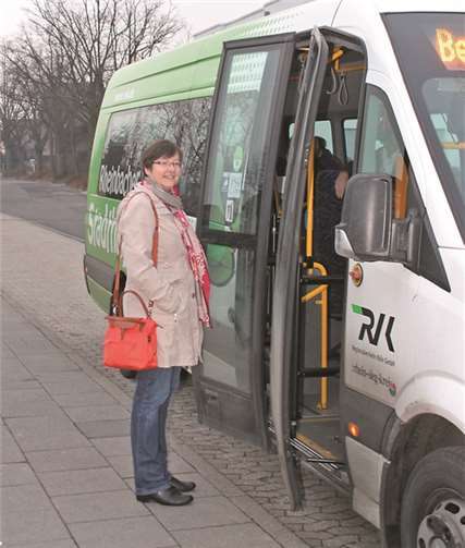 Gisela Hein, Bürgermeisterkandidatin von SPD und Grünen: „Das neue Busnetz bringt lang ersehnte Verbesserungen, die Swisttal als Wohnstandort noch attraktiver machen.“ Privat