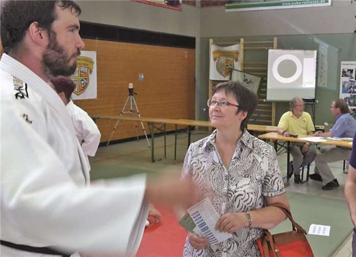 Gisela Hein nutzte den Sporttag für zahlreiche Gespräche mit Vereinsvertretern und Ehrenamtlichen. privat