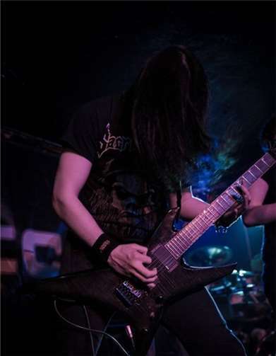 Gitarrist Sven von „Incertain“. Foto: Lars May