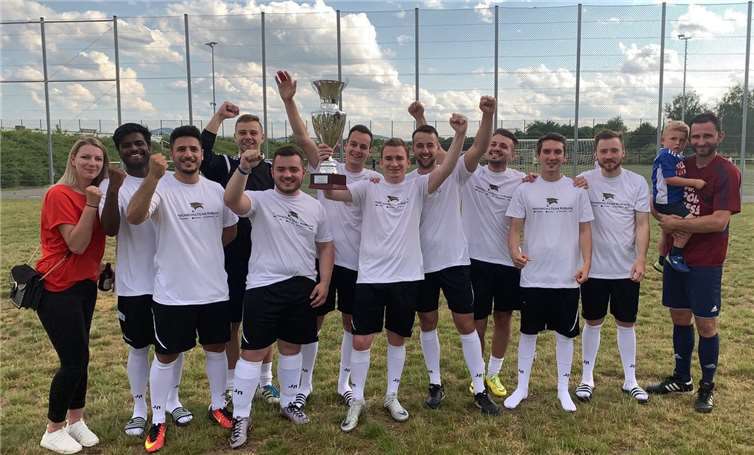 Gleich der Sieg bei der Premiere gelang dem MLP Hochschulteam. Das junge dynamische Team gewann alle Partien.Foto: privat