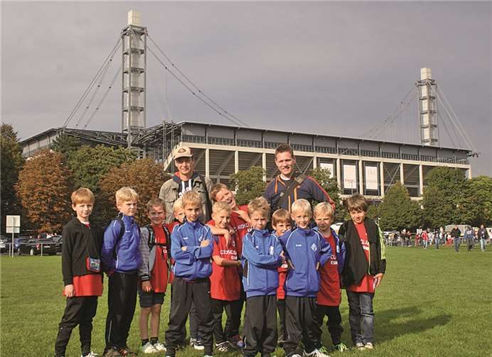 Gleich zwölf Kinder der F-1-Jugend des 1. FC Rheinbach erfüllten sich beim 1. FC Köln einen großen Traum.privat