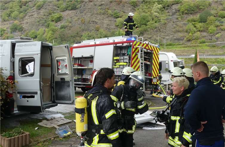 „Glück im Unglück hatten die Campinggäste, dass ihre verwendete Gasflasche nicht explodierte“, so die Polizeibeamten.
