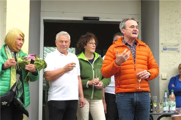 Glücklich über die Eröffnung (v.l.): Annegret Sattler; Harald Trinkaus; Beate Deres, Bernd Schmitz. Fotos: AKR