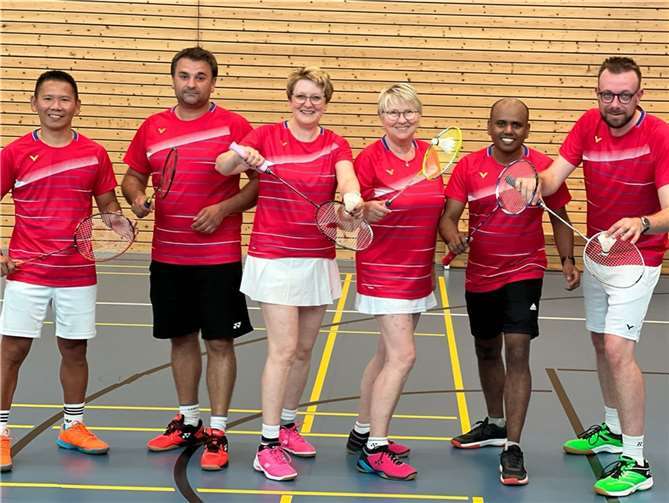 Glückliche Gesichter am letzten Spieltag, v.l.n.r. Custer Aranas, Skender Bunjaku, Claudia Bauch, Brigitte Prax, Arun Karuvelil und Olaf Radcke.  Foto: privat