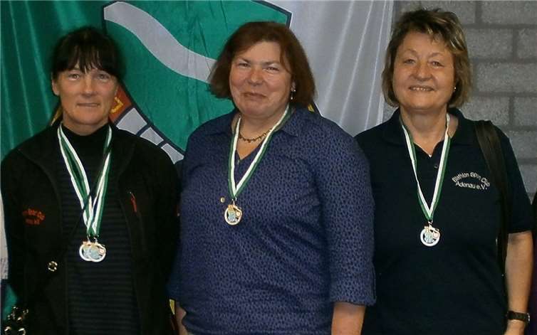 Glückliche Gewinnerinnen: Irene Vogt, Claudia Metz-Schmitt und Rosemarie Marzi. privat