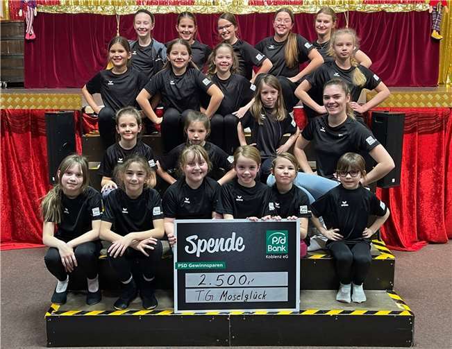 Glückliche Stunden beschert die Tanzgruppe Moselglück nicht nur den Menschen in Cochem, sondern in der gesamten Region. Danke einer Spende konnten nun neue Trainings-Outfits für die rund 45 Kinder und Jugendlichen angeschafft werden. Foto: Markus Rubin