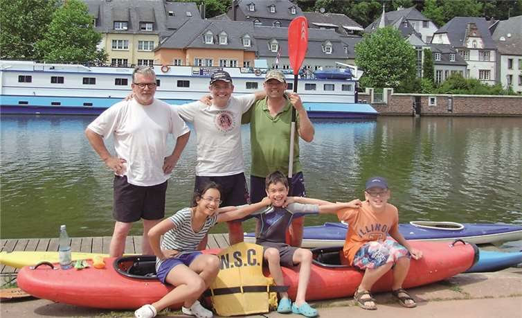 Glückliche und zufriedene WSC-Kanuten nach der Wanderfahrt. privat