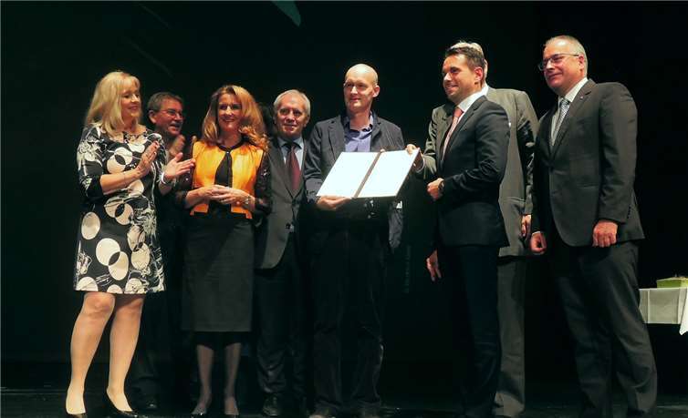 Glückwünsche für Arno Geiger kamen von Vertretern der Stadt Koblenz, Vertretern des Landes, der Stiftung und der Akademie.BSB