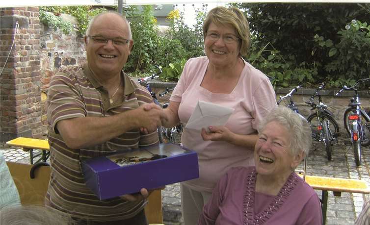 Glückwünsche gingen an Fahrer Alfred Schmitz, der 70 wurde.privat