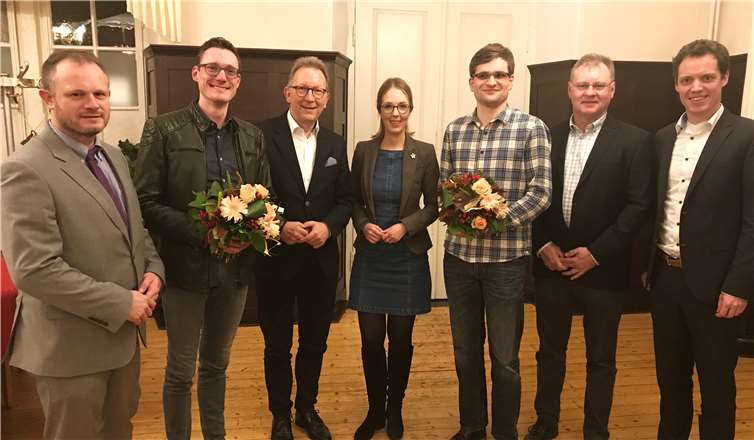 Glückwünsche zur Wahl: (v.l.n.r.) Jan Einig (Oberbürgermeister Stadt Neuwied), Jörg Röder (Landesvorstandsmitglied CDU RLP), Erwin Rüddel (Kreisvorsitzender), Ellen Demuth (MdL), Julian Kettemer (Landesvorstandsmitglied JU RLP), Viktor Schicker (Stellvertretender Kreisvorsitzender) und Simon Solbach (JU-Kreisvorsitzender).privat