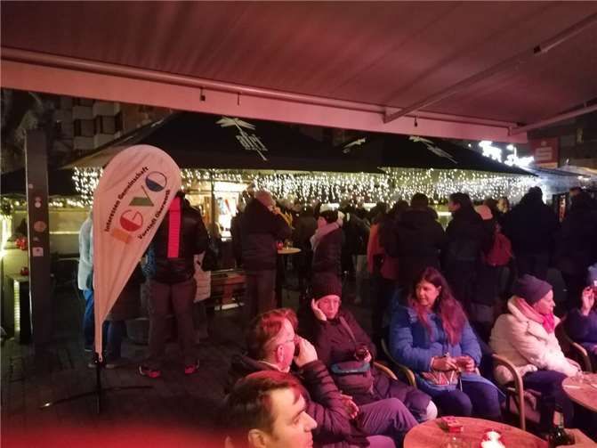 Glühwein gegen Spende 3.0 war ein voller Erfolg: 5.048,09 Euro kamen zusammen. Foto: privat