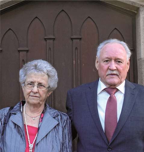 Goldene Hochzeit feierte jetzt in Waldorf das Ehepaar Marlies und Werner Marx im Kreise der Familie. WK