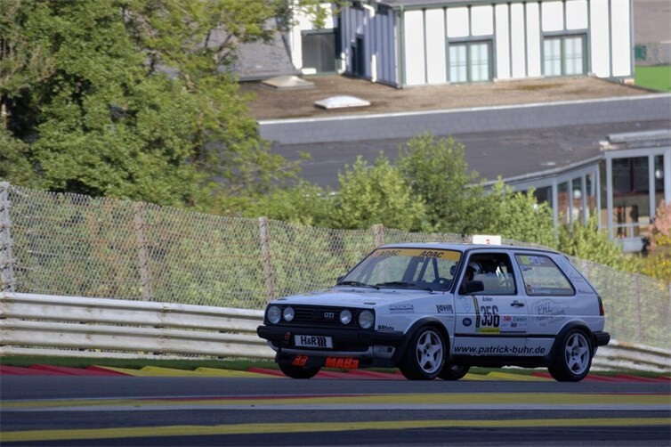 Golf 2 GTI 16V auf der Ardennen Achterbahn