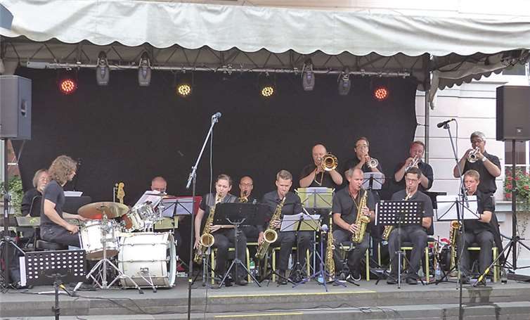 Gordons Big Band unterhielt die Gäste mit gutem, alten Sound und sorgten für einen stimmungsvollen Abend.WM