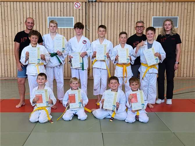 Gratulattion zum weiß-gelben Gürtel.  Foto: privat