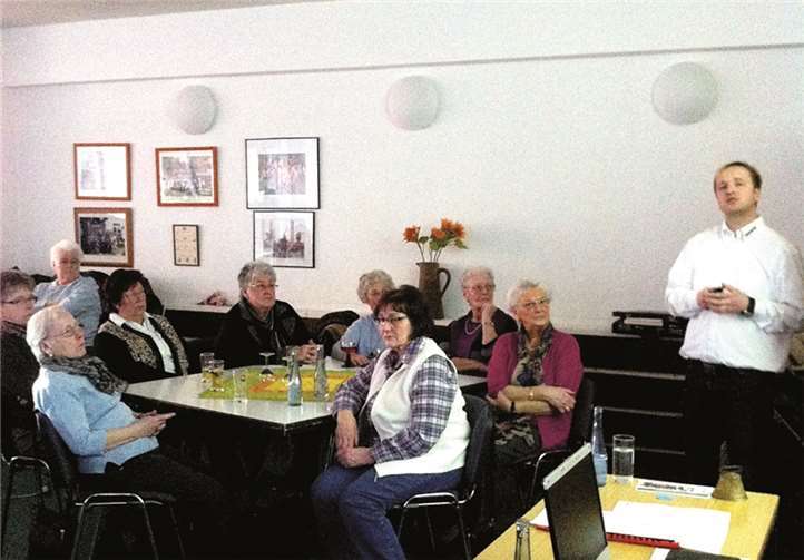 Gregor Krämer von den Stadtwerken gab nützliche Tipps zum Thema Energiesparen. privat