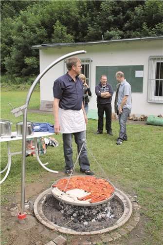 Grillgeschenk der Bendorfer Schlosserei Breuer im Einsatz beim SV Sayn. privat