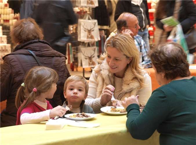 Groß und Klein fanden die Speisen einfach lecker.