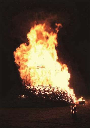 Groß und Klein freuen sich schon auf das Martinsfeuer in Mülhofen.Kirmesgesellschaft Mülhofen
