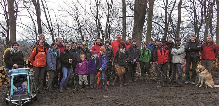 Groß und Klein wanderten gemeinsam einen Rundkurs von Namedy über Eich und zurück. Kanuclub Nette Plaidt