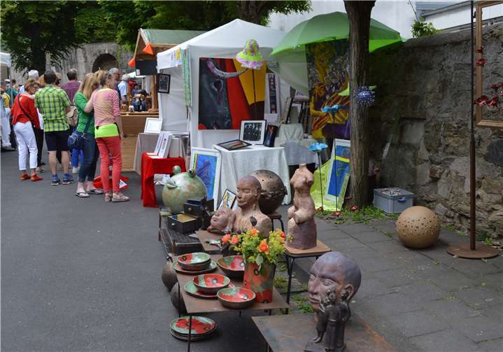 Groß war auch die Vielfalt des angebotenen Kunsthandwerks.