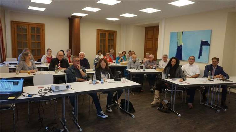Groß war das Interesse bei der Präsentation. STUKO
