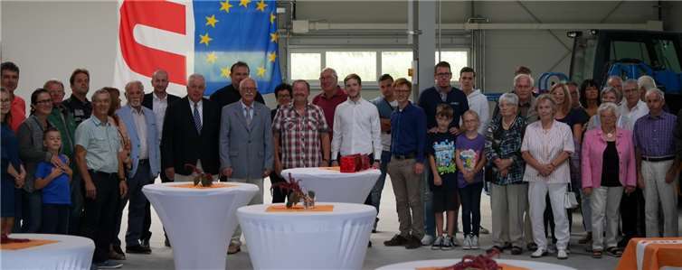 Groß war die Besucherschar beim Familienfest des CDU-Ortsverbandes Niederzissen in der neuen, fast fertigen Betriebsstätte der Firma Schiele Maschinenbau im Industriegebiet Brohltal Ost. privat