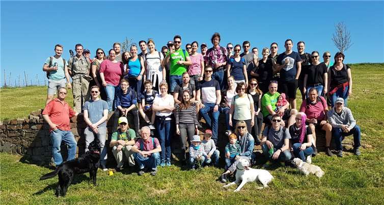 Groß war die Beteiligung an der traditionellen Karfreitagswanderung des Volleyballclubs Sinzig. Foto: privat