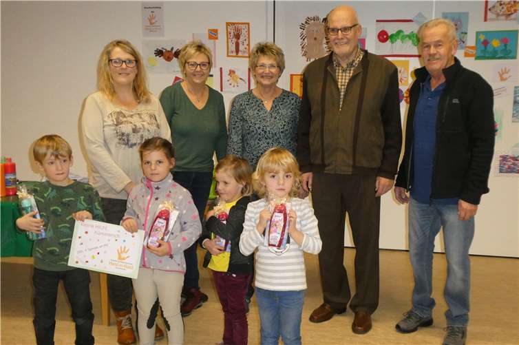 Groß war die Freude bei Kindern und Erziehern, als sie die Spende der kleinen Hilfe hümmerich erhalten haben. Foto: privat