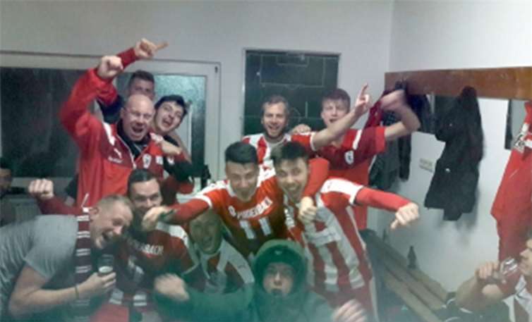 Groß war die Freude beim Sieg gegen den FV Kosova Montabaur.privat